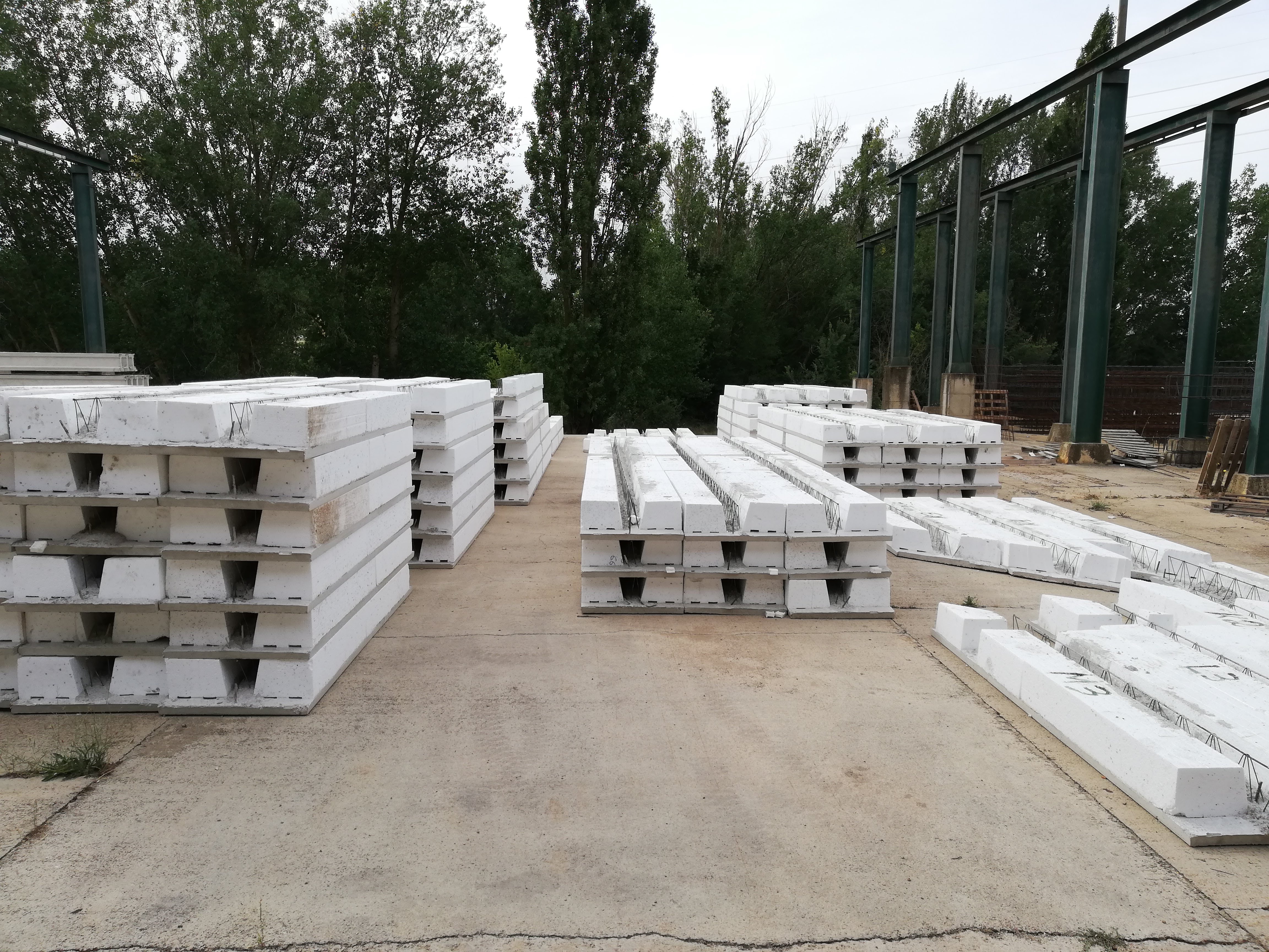 prelosas armadas apiladas